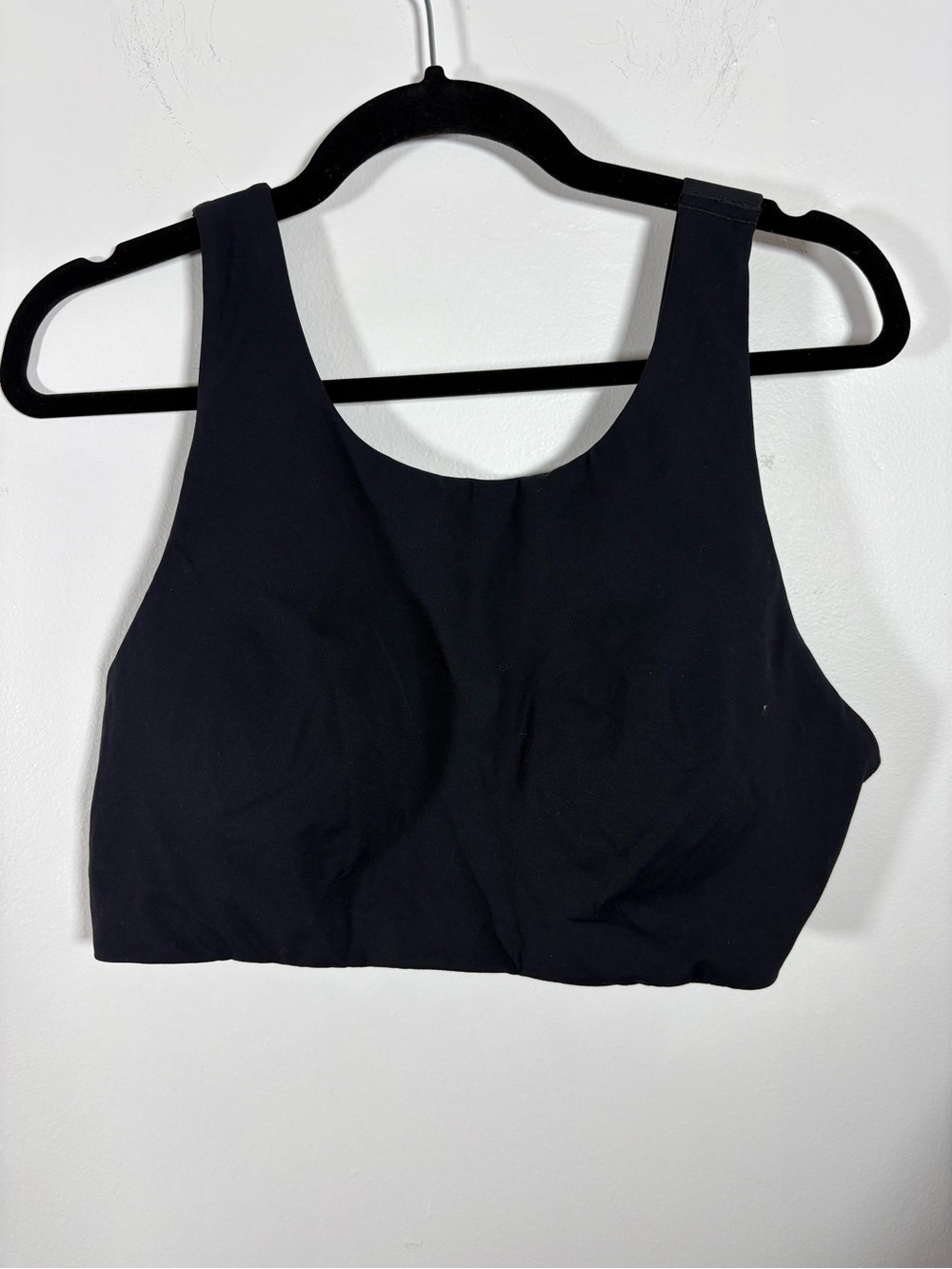 Black Women's sports bra